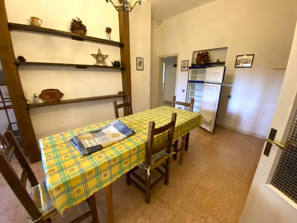 Villa a Castiglione del lago in Via Camillo Benso di Cavour - Foto 2