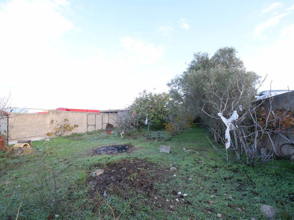 Terreno a Elmas in Via Orso Maria Corbino - Foto 2