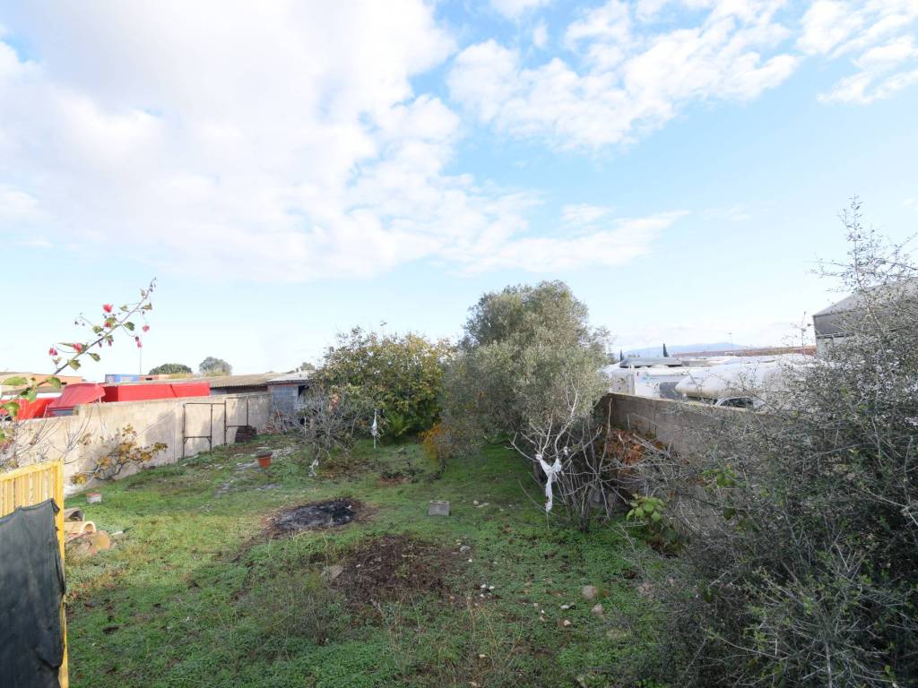 Terreno a Elmas in Via Orso Maria Corbino - Foto 5