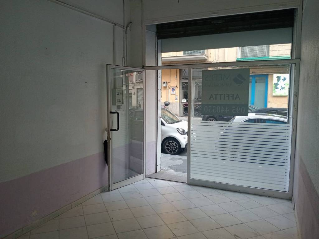 Immobile a Catania in Via Milano, 76 - Foto 2