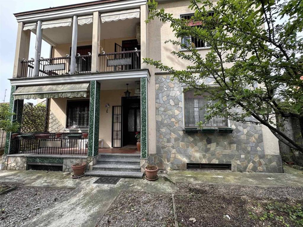 Villa a Sant'angelo lodigiano in Via Morzenti - Foto 4