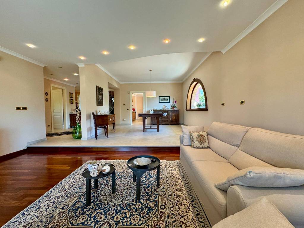 Villa a Avezzano in Via Massa d'Albe - Foto 5