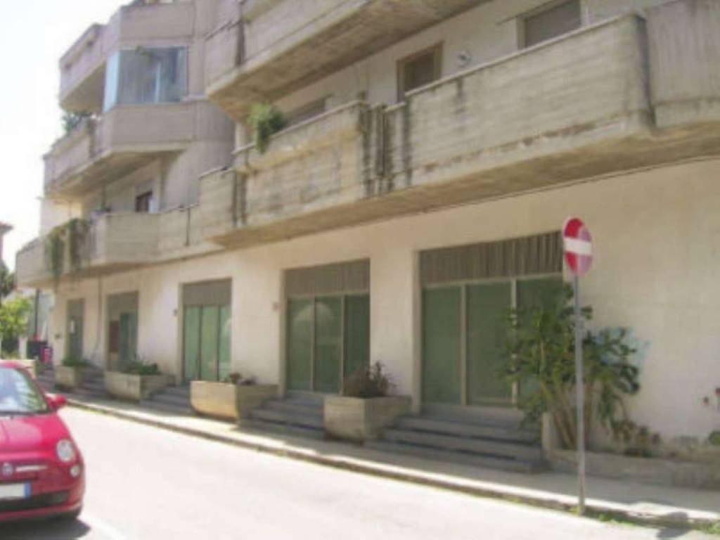 Immobile a Alba adriatica in via della Vittoria 93 - Foto 2