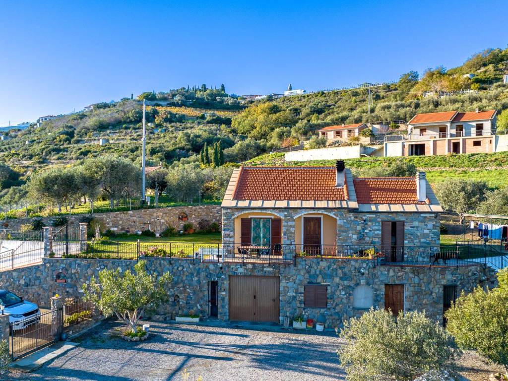 Villa a Cipressa in Regione Leschea - Foto 2