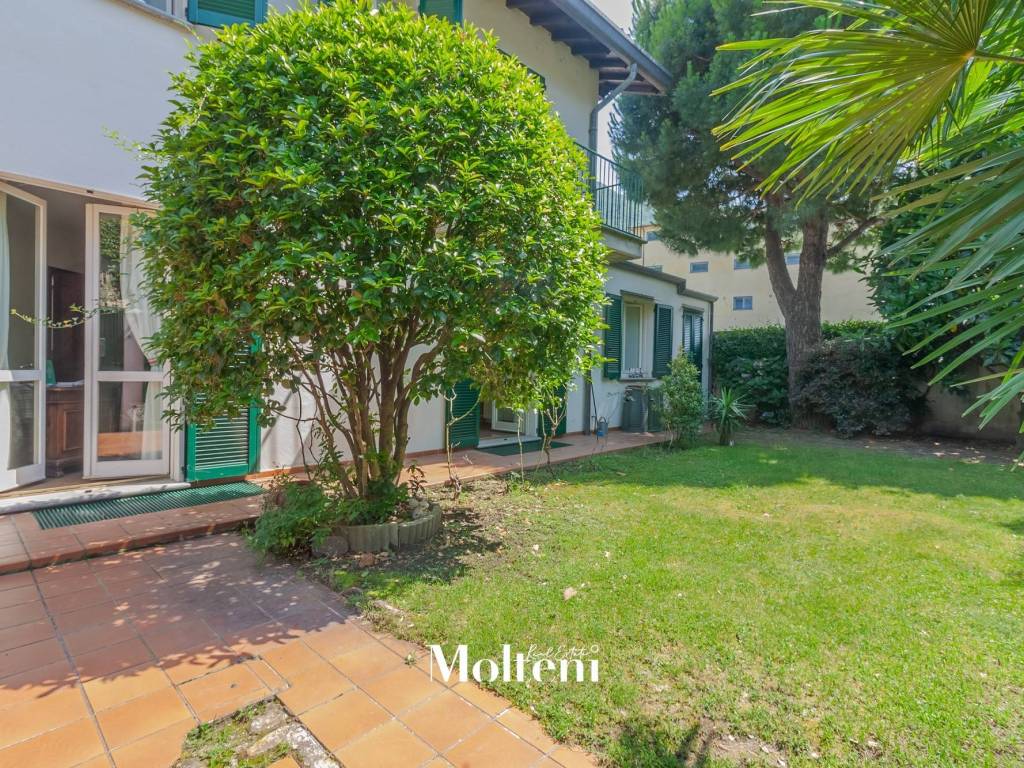 Villa a Bellano in Via Martiri della Libertà, 7 - Foto 2