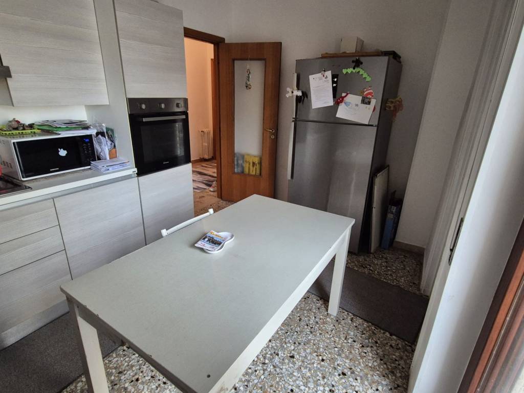 Appartamento a Brindisi in Via Grazia Balsamo - Foto 4