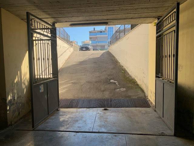 Box / garage a Pescara in Via Nazionale Adriatica Nord - Foto 2