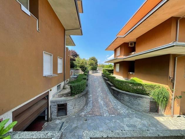 Appartamento a Oleggio in Via Novara, 96 - Foto 2