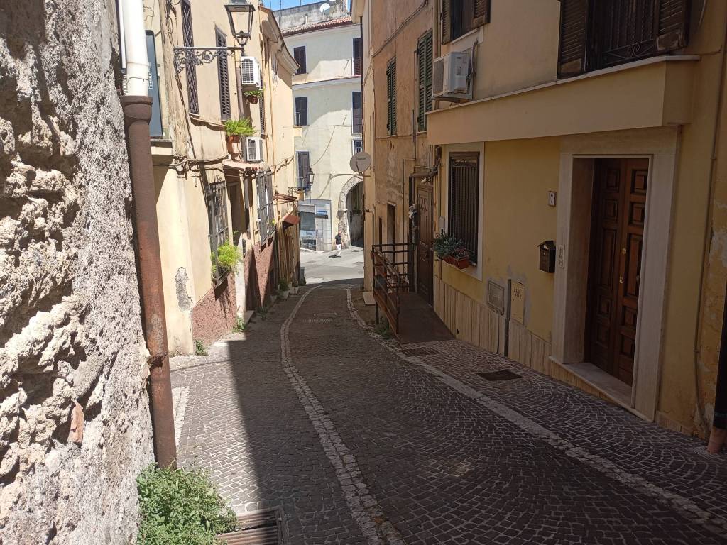 Casa indipendente a Frosinone in Corso della Repubblica - Foto 2