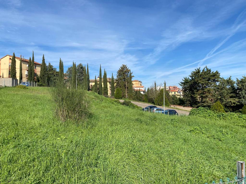 Terreno a Montefiascone in Via Cavalieri di Vittorio Veneto - Foto 2