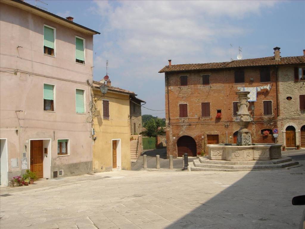 Appartamento a Asciano in Piazza del Grano, 5 - Foto 2