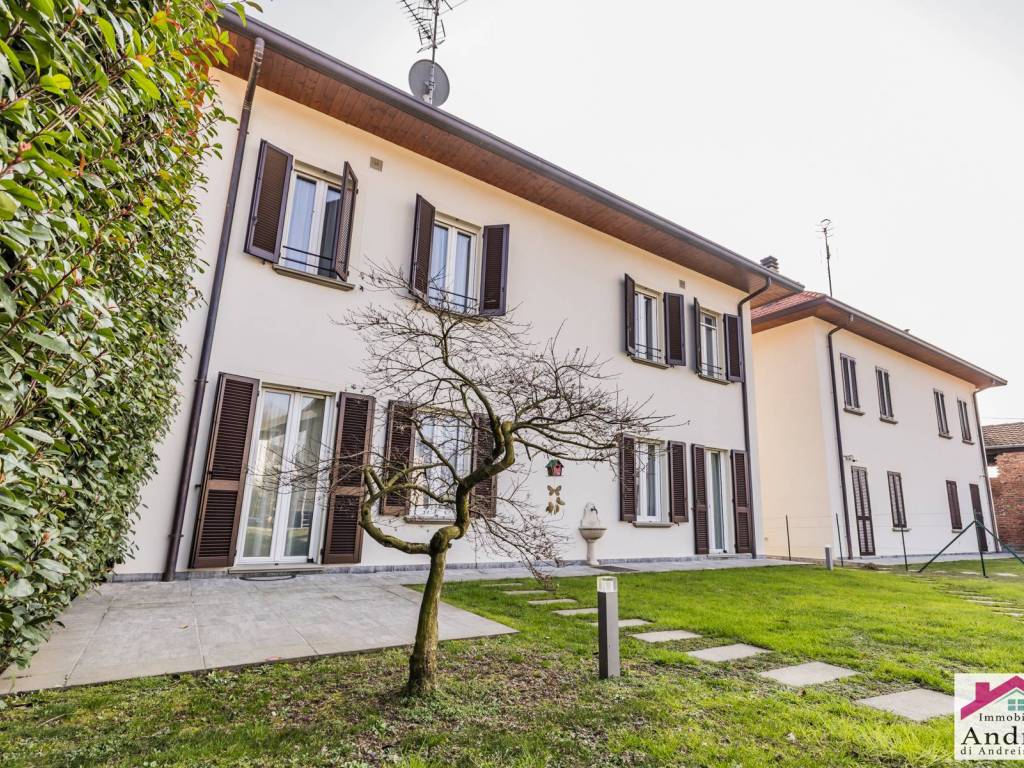 Villa a Cadrezzate con osmate in Via Mario Vallerini, 162 - Foto 5