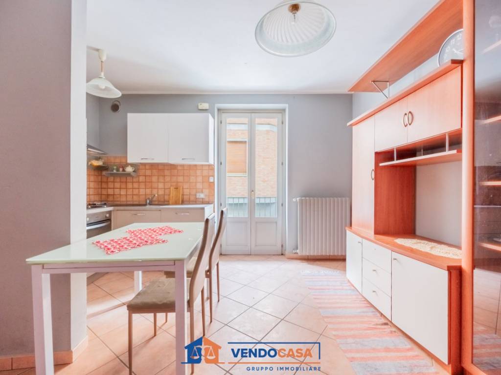 Appartamento a Dogliani in Piazza Gorizia, 1 - Foto 4