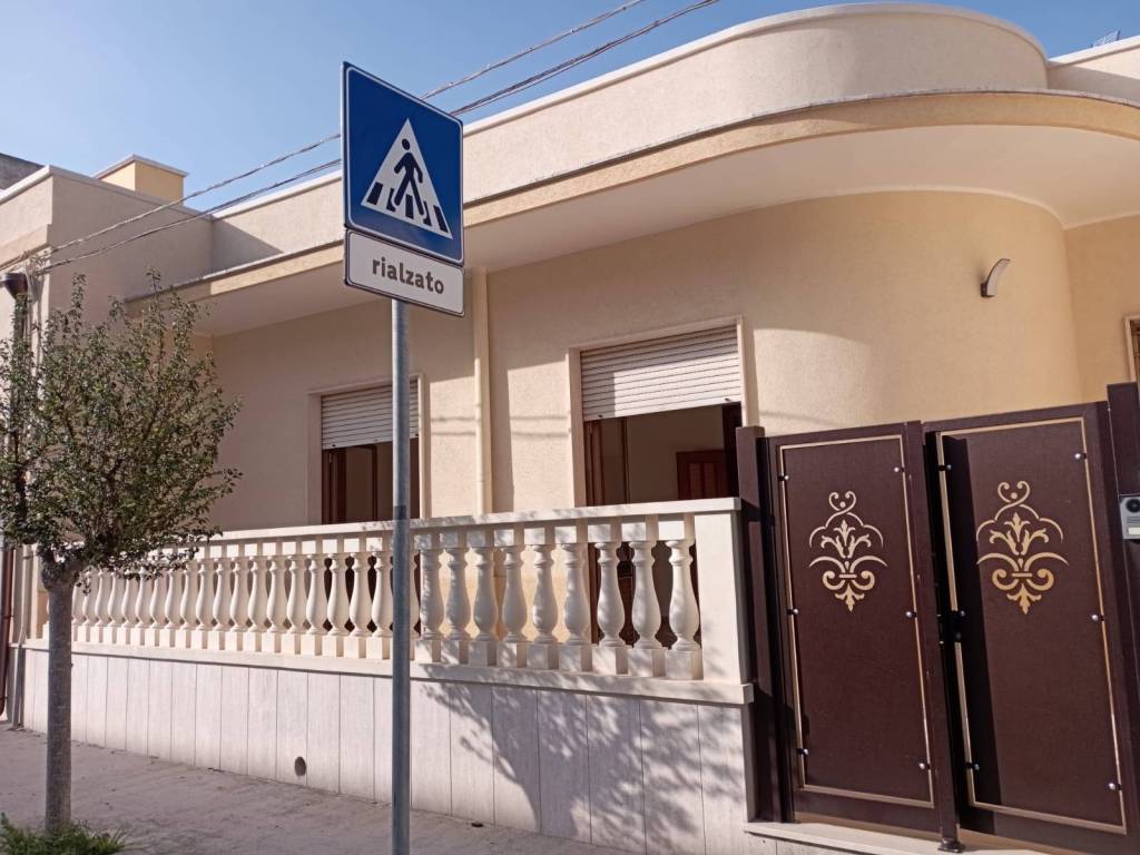 Villa a Salice salentino in Via Gastone Valente, 28 - Foto 3