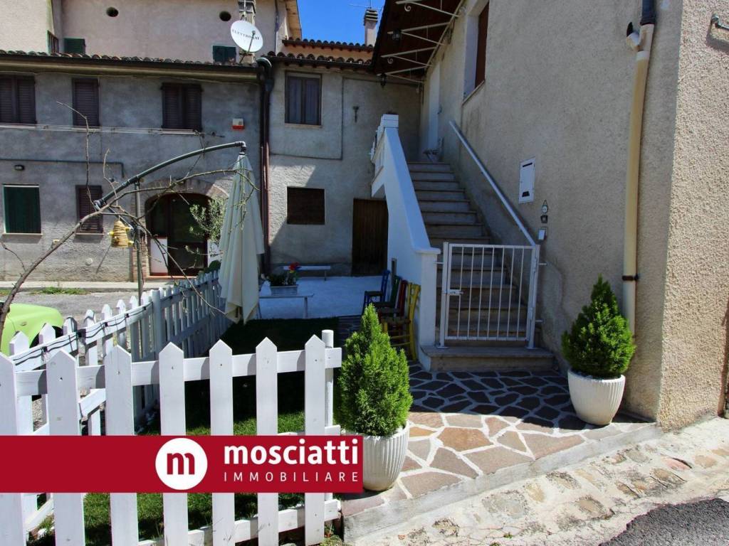 Casa indipendente a Matelica in Piane - Foto 2
