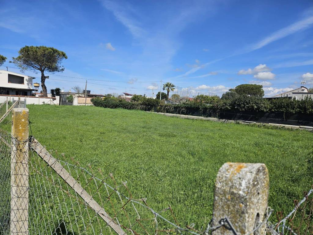 Terreno a Aprilia in Via Astura, 21 - Foto 3