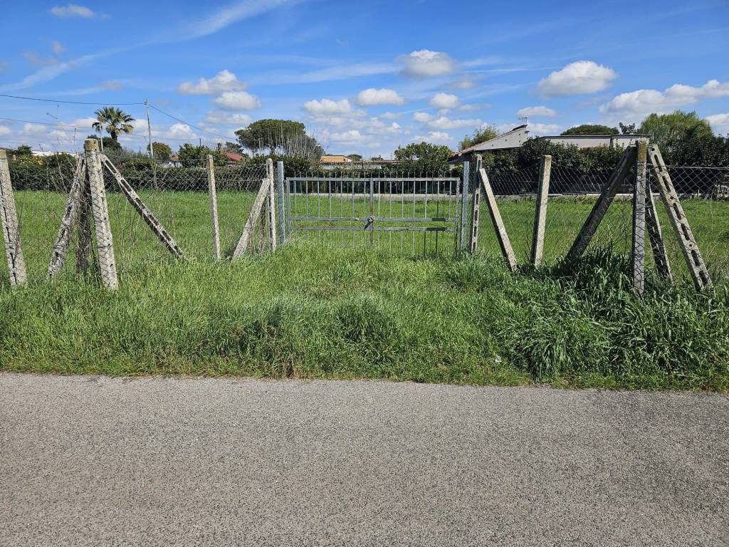 Terreno a Aprilia in Via Astura, 21 - Foto 5