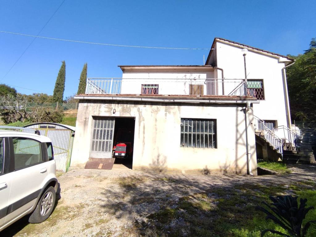 Casa indipendente a Pistoia in Strada Provinciale Pistoia Femminamorta - Foto 2