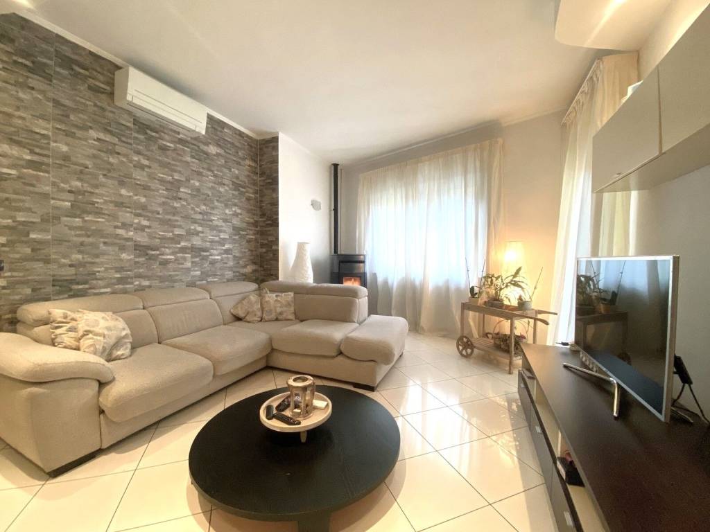 Appartamento a Omegna in Via dei Conti - Foto 2