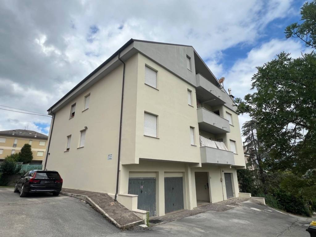Appartamento a Fabriano in VIA SERRALOGGIA, 158 - Foto 3