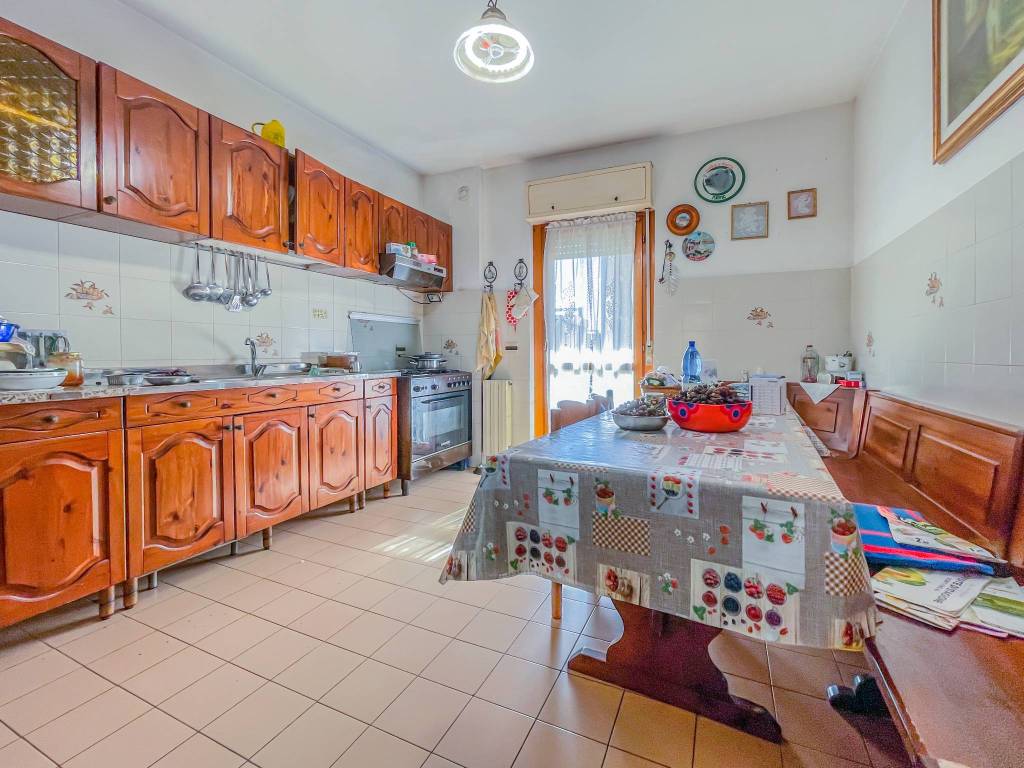 Appartamento a Aprilia in Via Aldo Moro - Foto 5