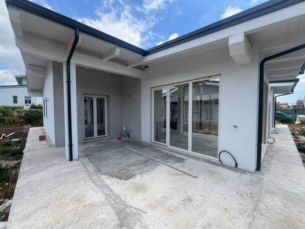 Villa a Aprilia in Via Giove - Foto 3