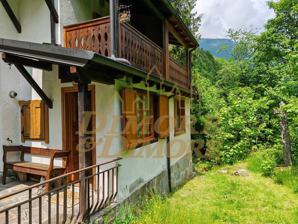 Appartamento a Macugnaga in Via Monterosa, 504 - Foto 2