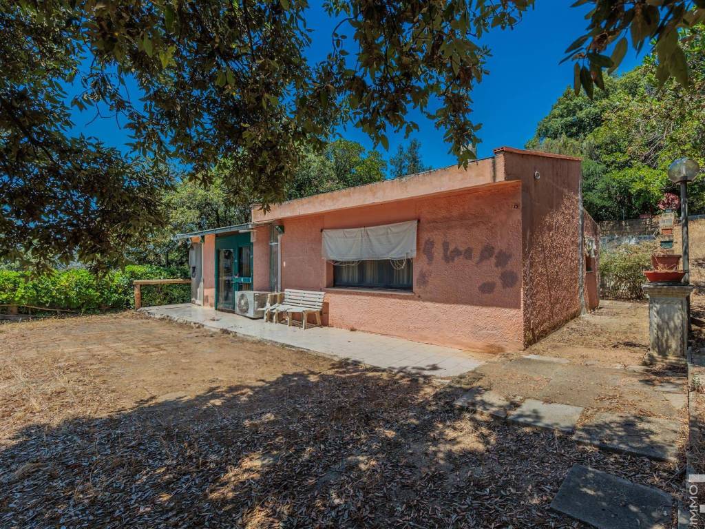 Villa a Follonica in Località Podere Pietraia - Foto 3