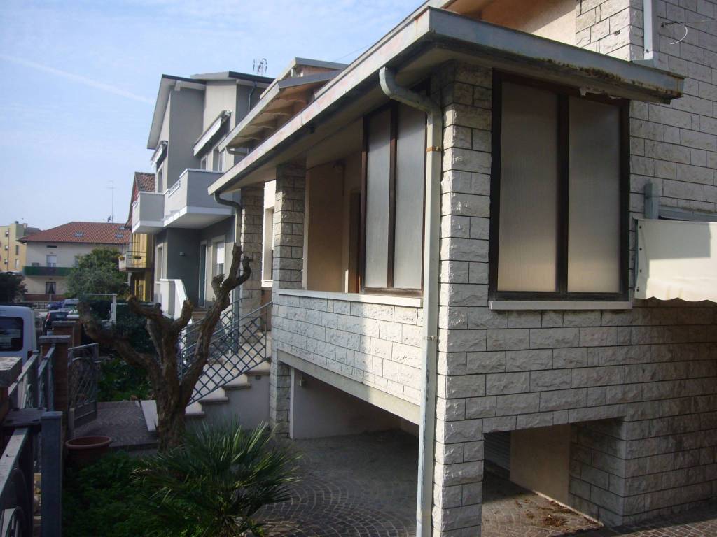 Villa a Gabicce mare in Via 27 Marzo, 11 - Foto 2