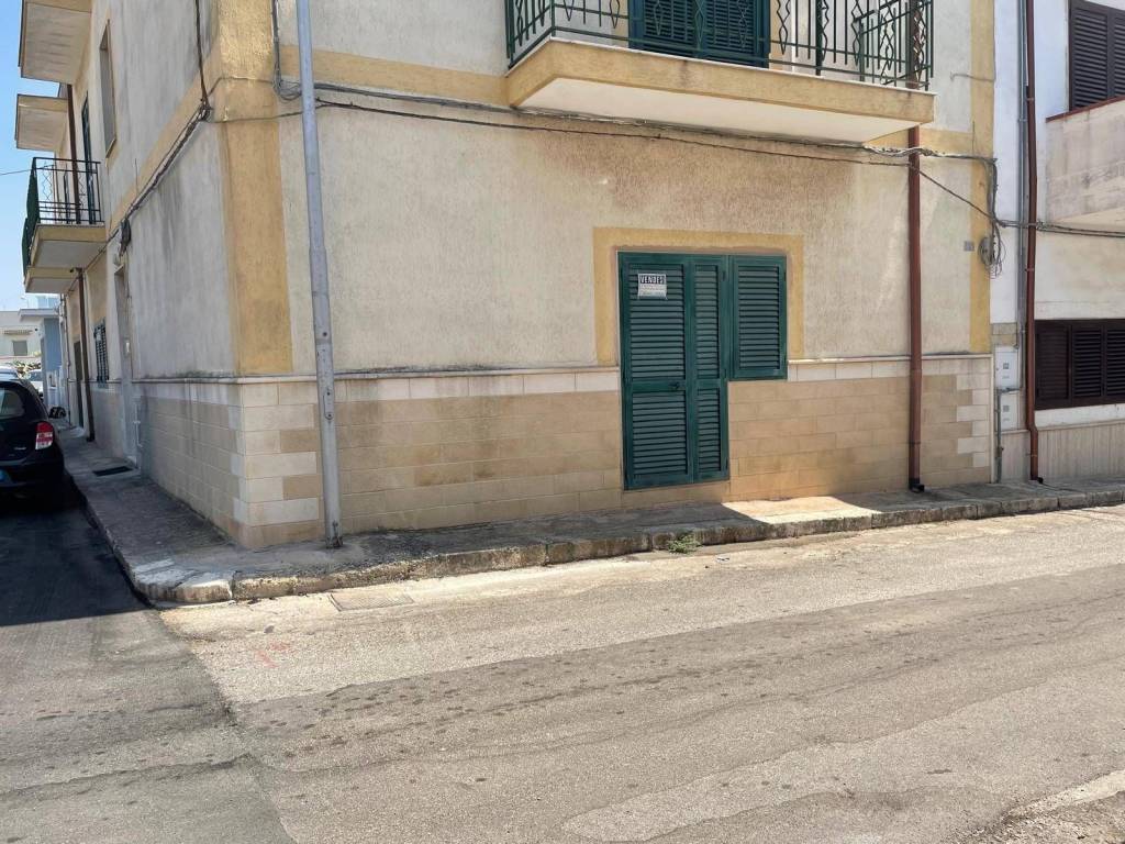 Appartamento a Pulsano in VIA ARNO, 9 - Foto 2