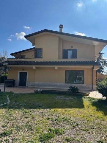 Villa a Frosinone in Via del Colle Fiore, 25 - Foto 3