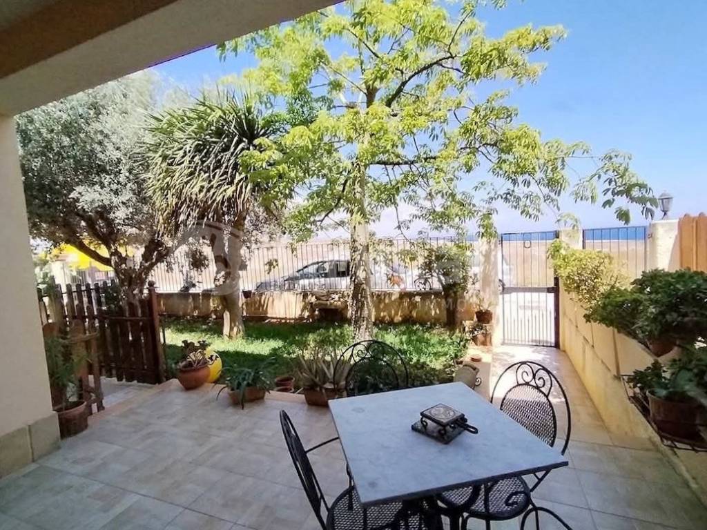 Villa a Siracusa in VIA VINCENZO BORDONE, 9 - Foto 4