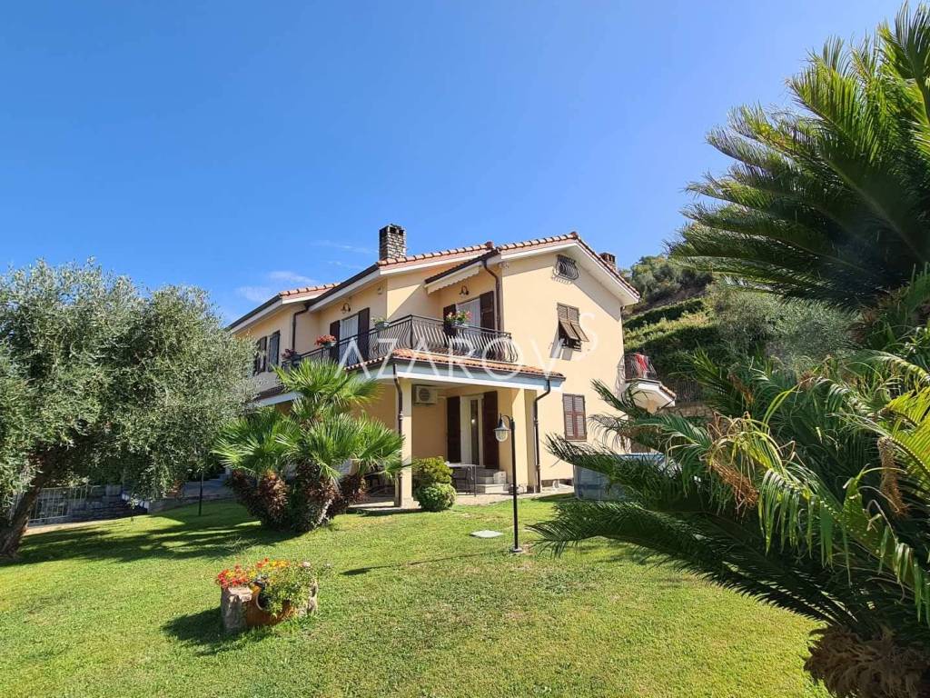 Villa a Taggia in Via Salvatore Revelli, 90 - Foto 2