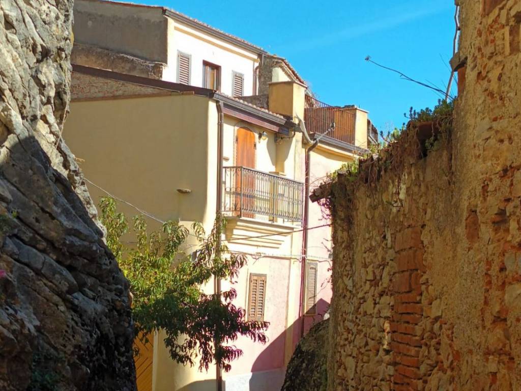 Casa indipendente a Bova in Via Dante Alighieri - Foto 5