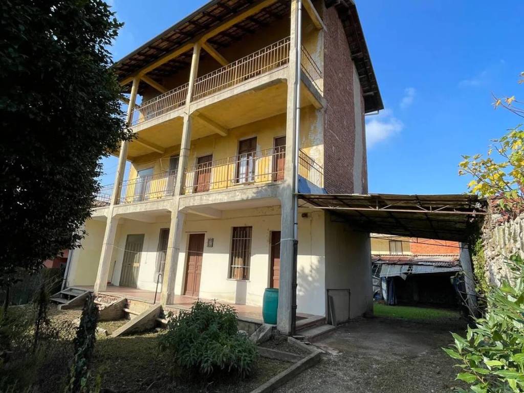 Villa a Gattinara in Via Carlo Furno, 14 - Foto 3