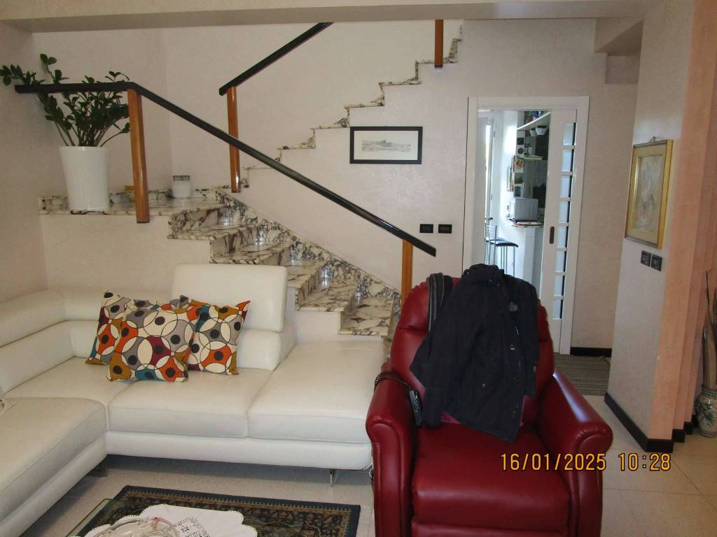 Villa a Comiso in via delle Magnolie - Foto 2