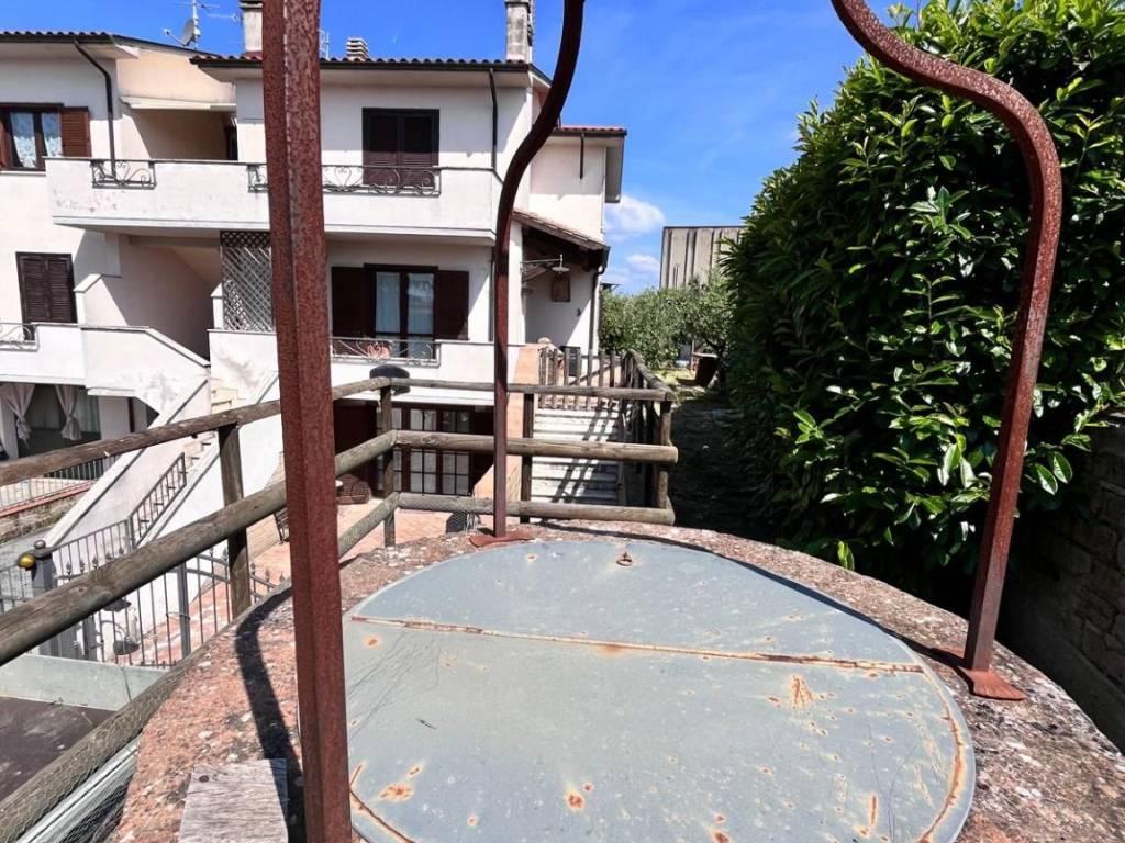 Villetta a schiera a Pitigliano in Via Giacomo Brodolini - Foto 4