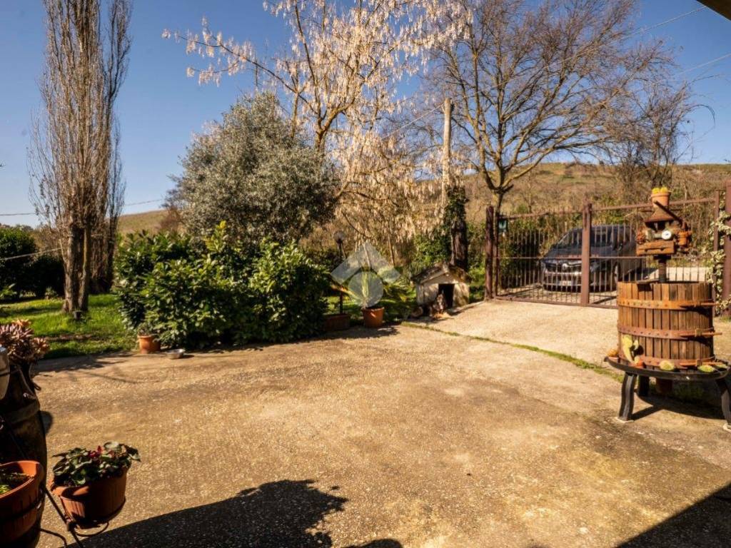 Villa a Mentana in Via di Fontapresso, 52 - Foto 1
