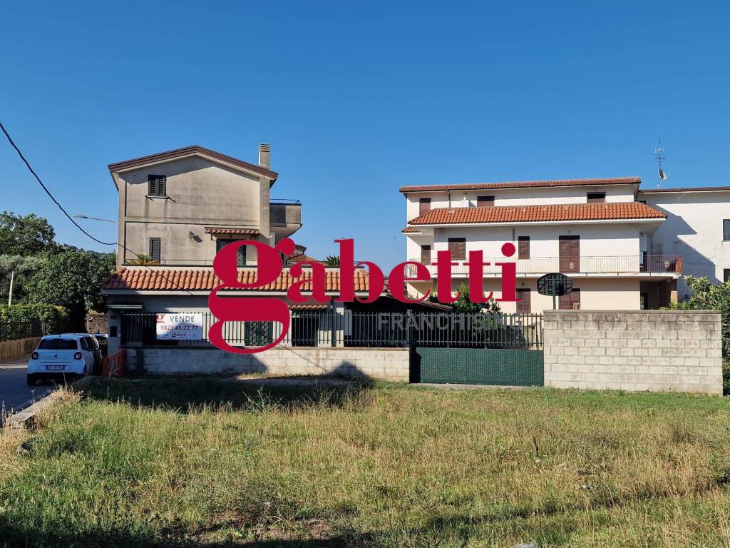 Casa indipendente a Caserta in Via Antonello della Ratta - Foto 2