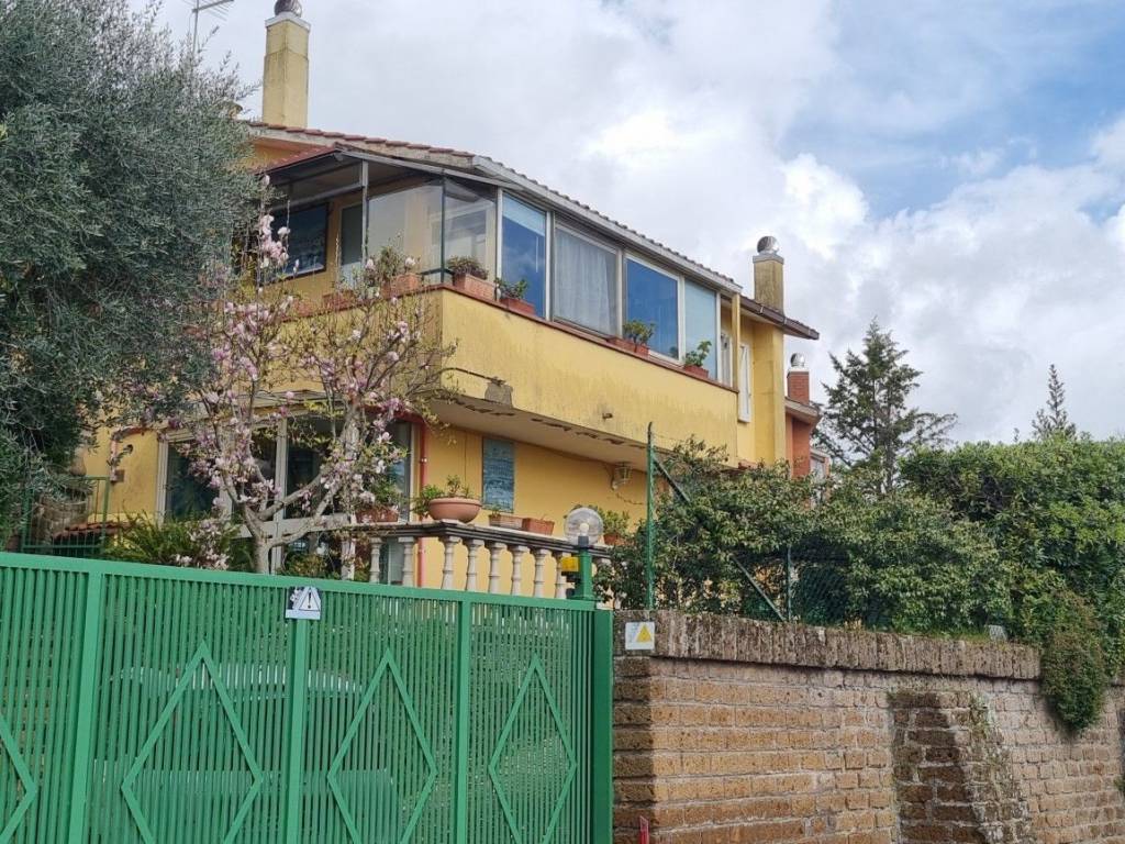 Villa a Sutri in Via delle Ginestre, 31 - Foto 4