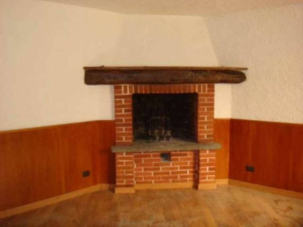 Immobile a Colle brianza in piazza IV Novembre 4 - Foto 2