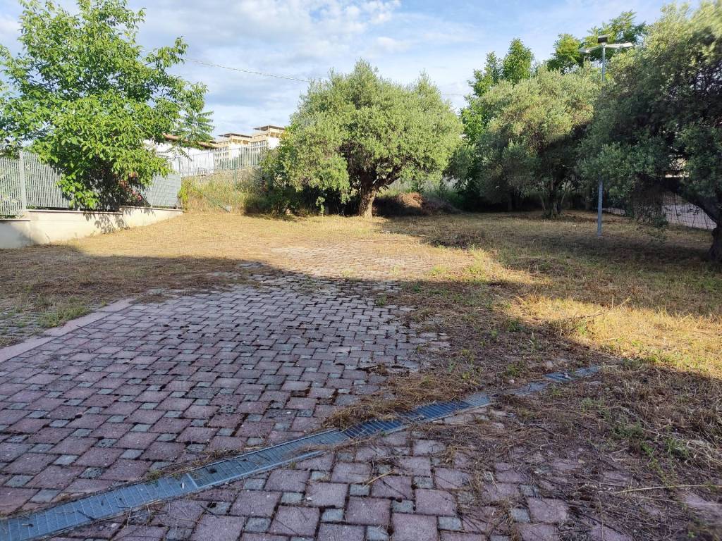 Terreno a Chieti in Via F. Molino, 61 - Foto 2