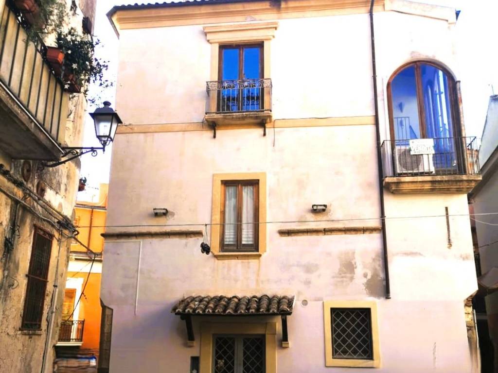 Casa indipendente a Crotone in Vico Lopez - Foto 2