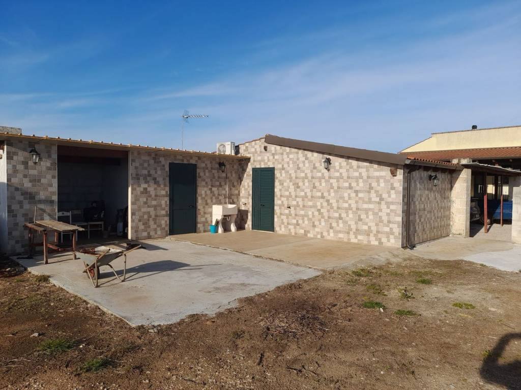 Villa a Nardò in Strada Vecchia Comunale Copertino S.N.C. - Foto 4