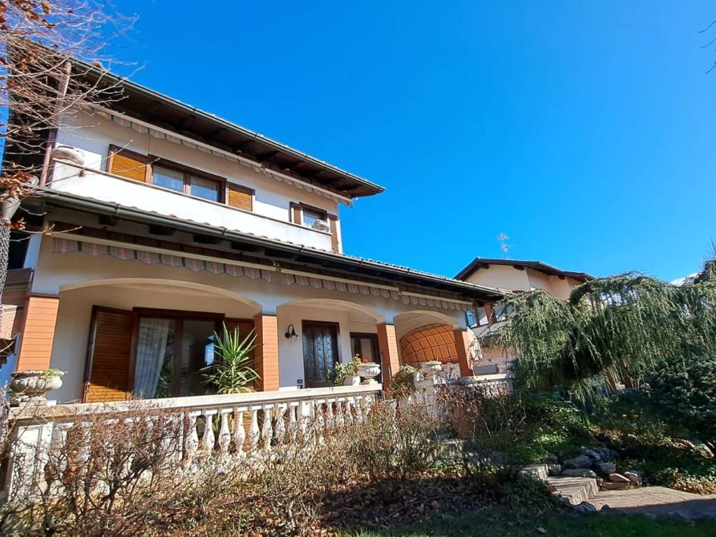 Villa a Cavaria con premezzo in Via Giacomo Puccini - Foto 3
