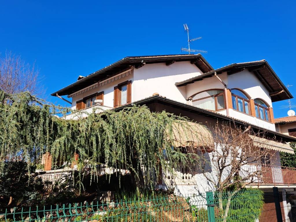 Villa a Cavaria con premezzo in Via Giacomo Puccini - Foto 5