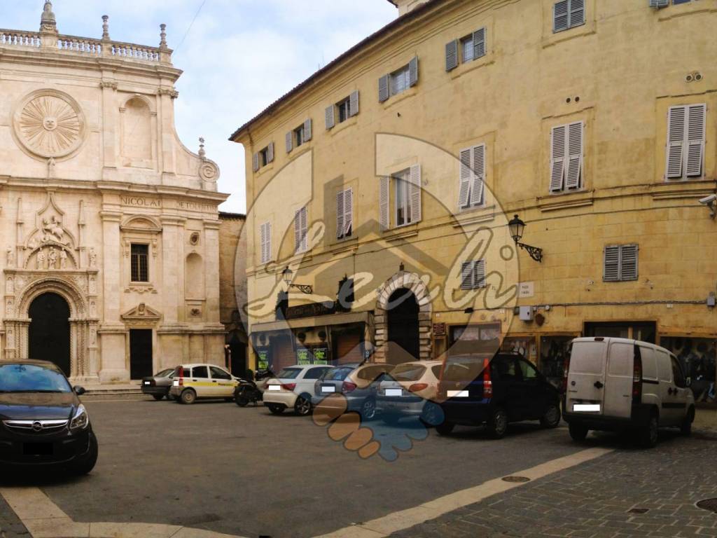 Appartamento a Tolentino in Piazza S. NICOLA - Foto 2