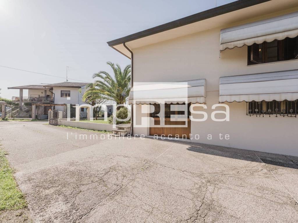 Villa a Pasiano di pordenone in Via Madonna Del Rosario, 11 - Foto 4