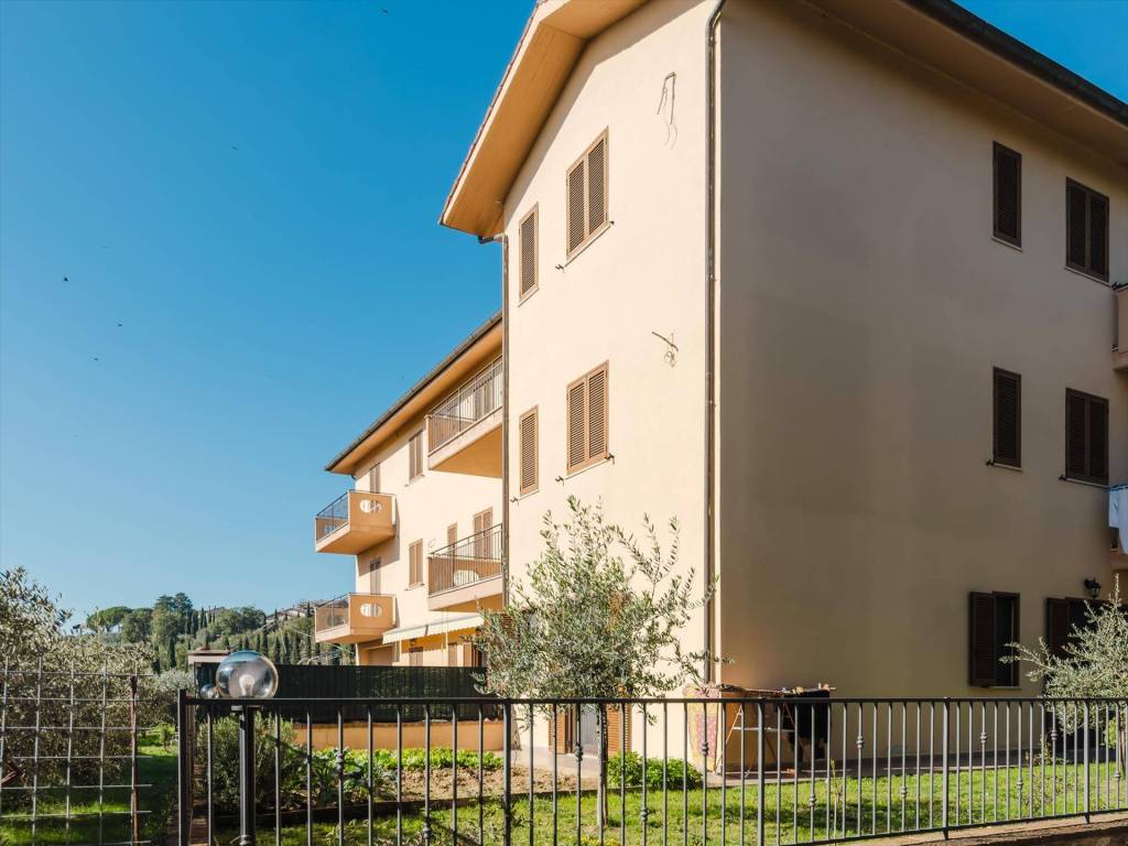 Appartamento a Passignano sul trasimeno in Via Don Nazzareno Tabarrini, 12 - Foto 2