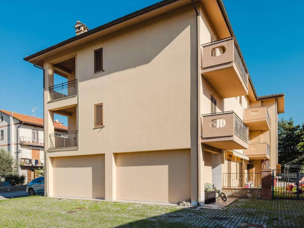 Appartamento a Passignano sul trasimeno in Via Don Nazzareno Tabarrini, 12 - Foto 4
